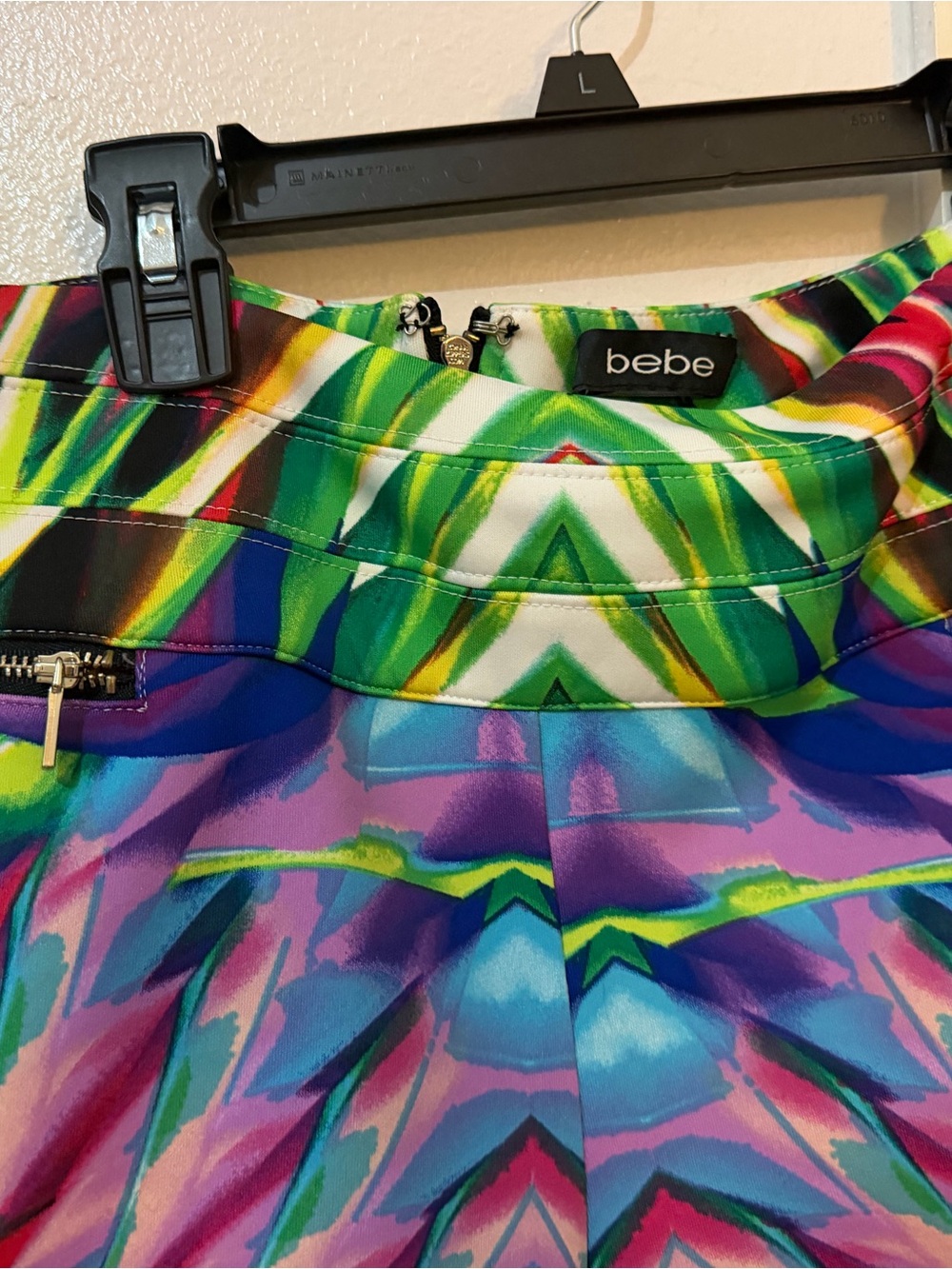 bebe Multicolor Geometric Bike Shorts with Zipper Pockets - Picture 2 of 5